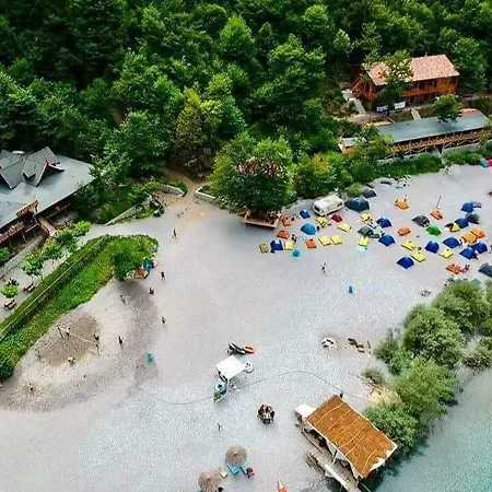 Park Blini Shala River Moll' e Shoshit Exterior foto