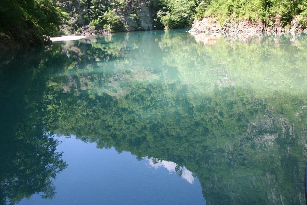 Gasthof Park Blini Shala River *