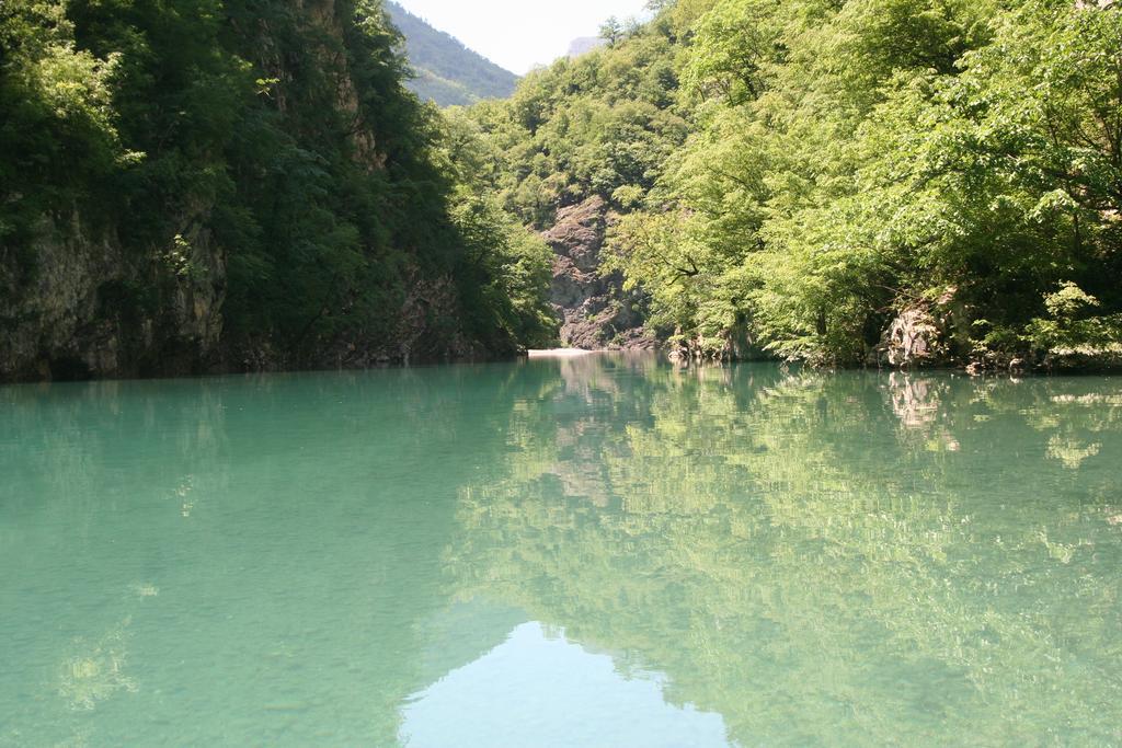 Gasthof Park Blini Shala River Moll' e Shoshit